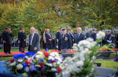 Remise conjointe de la gerbe commune de la SMLH, des Médaillés Militaires et de l’ANMONM  le 11 novembre 2025 